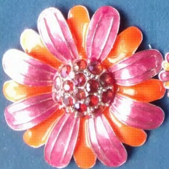 Avon Colorful Daisy Pin and Earring Giftset NWT - Picture 2 of 5